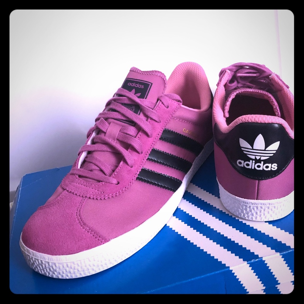 Adidas Gazelle Big kid size 5.5 /Women size 7. New
